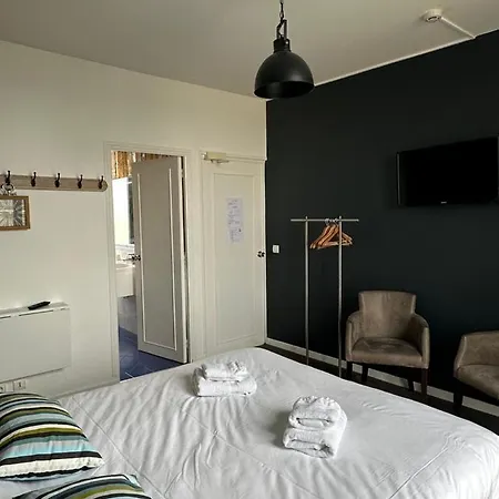 Hotel Papagayo *